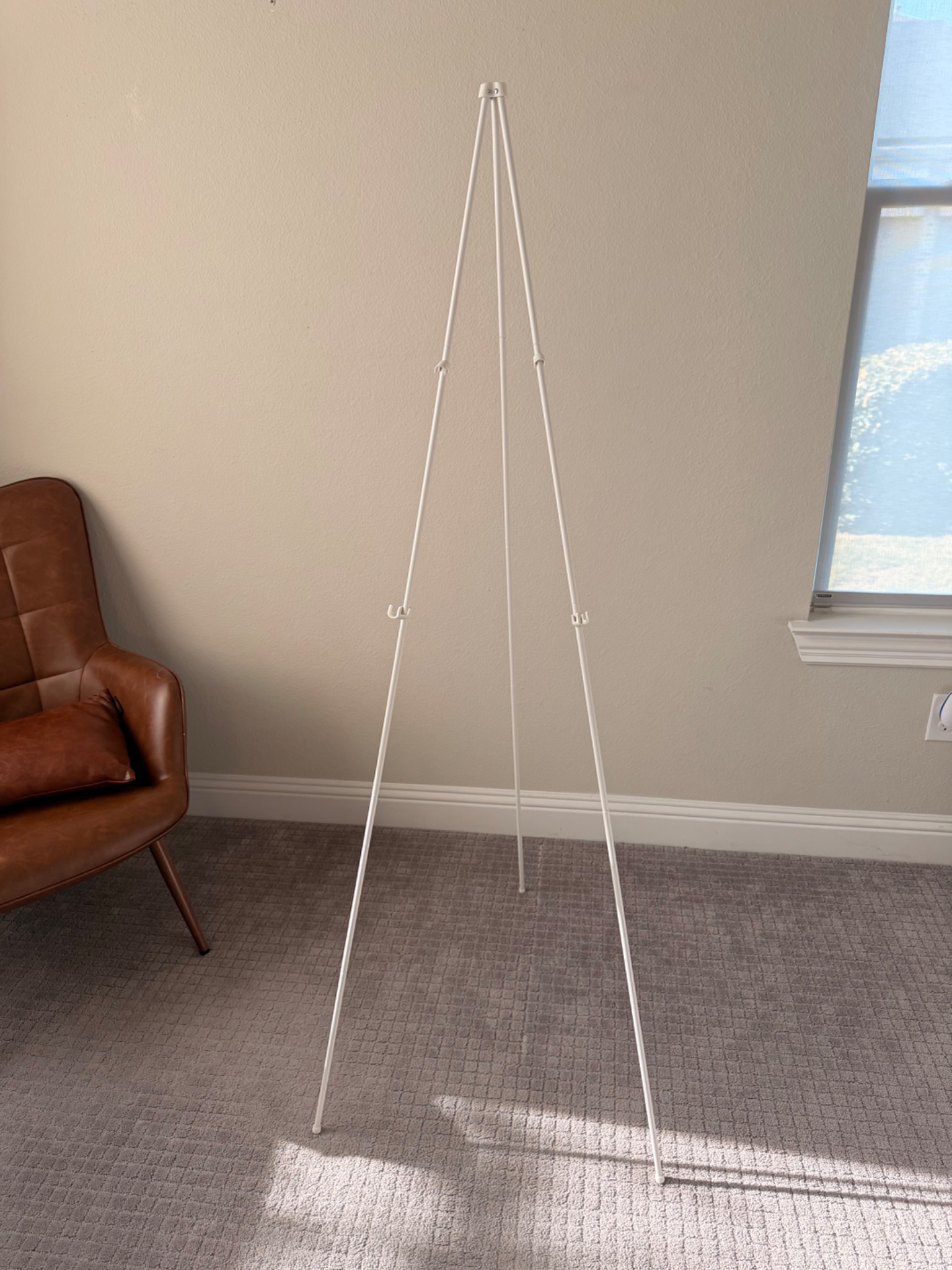 Adjustable Display Easel 🤍✨
