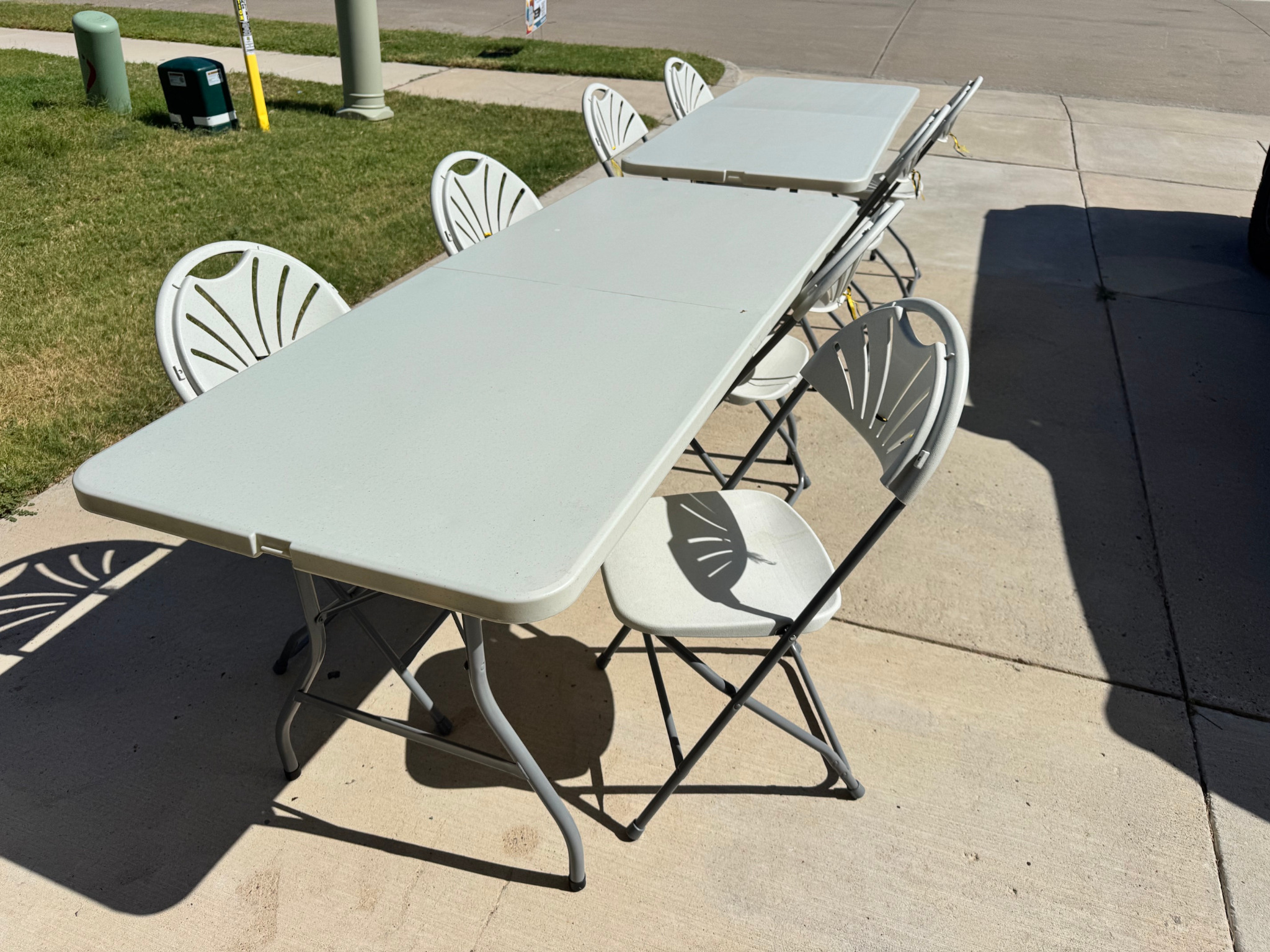 2 Folding Tables + 8 Plastic Chairs