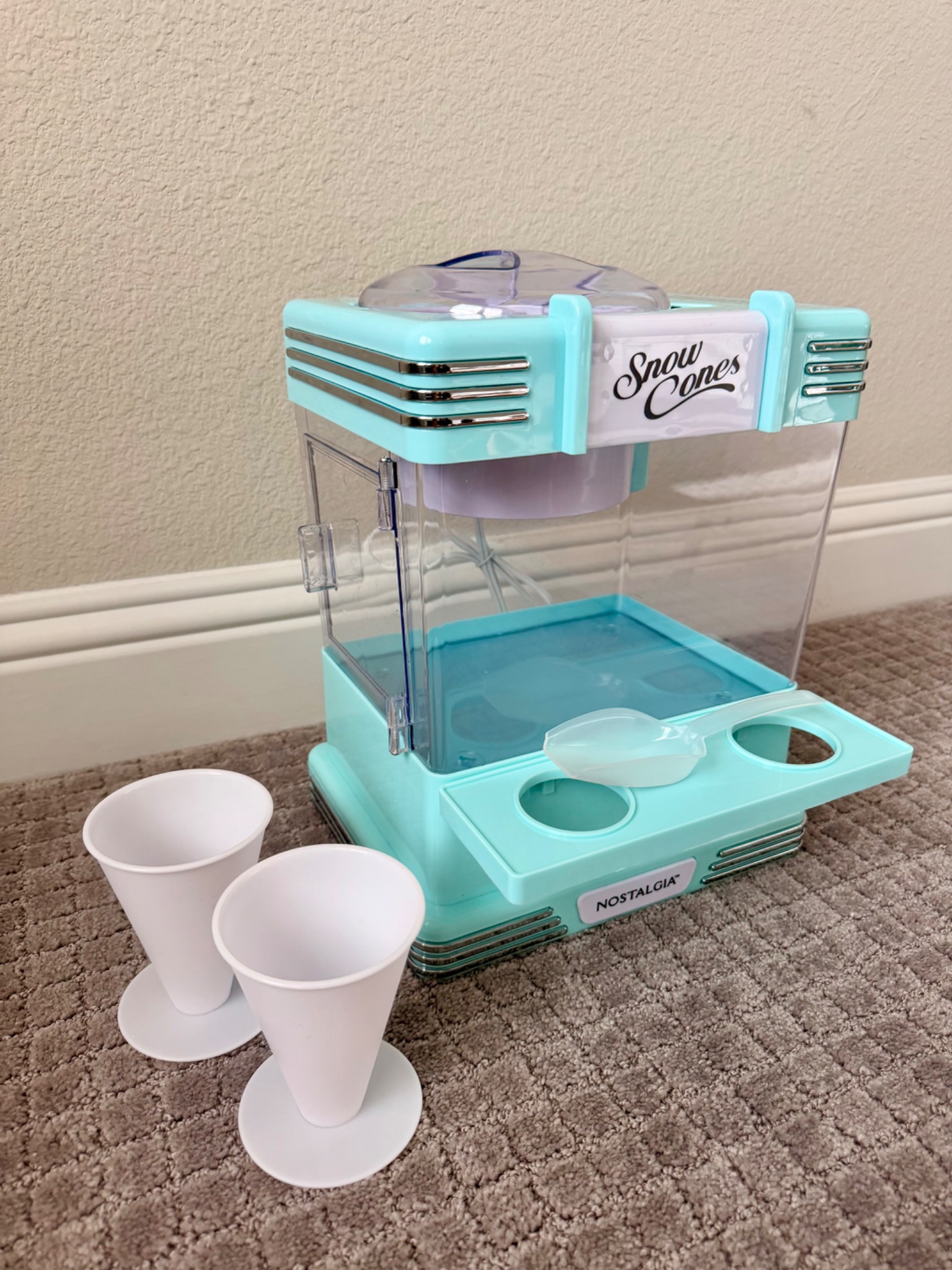 Nostalgia Snow Cone Machine 🍧❄️✨